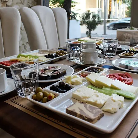 Grand Otel